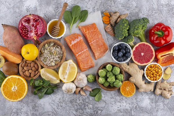 Diferentes alimentos que proporcionan una dieta equilibrada