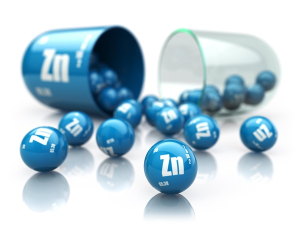 Cápsulas de zinc sobre una mesa