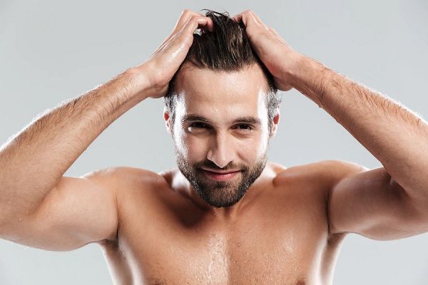 por qué no se cae el pelo injertado